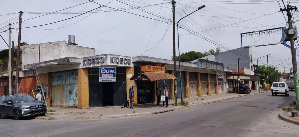 6 Locales sobre calle Bustamante – Local en venta en Hurlingham