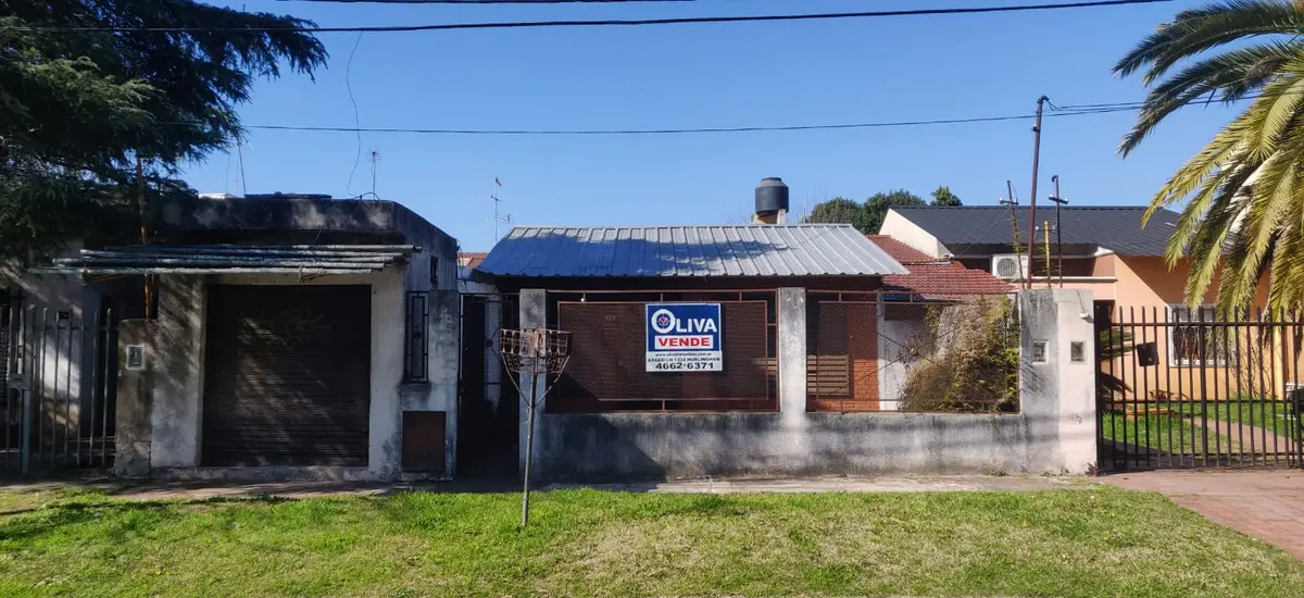 Casa tipo chalet a mejorar – Casa en venta en Hurlingham
