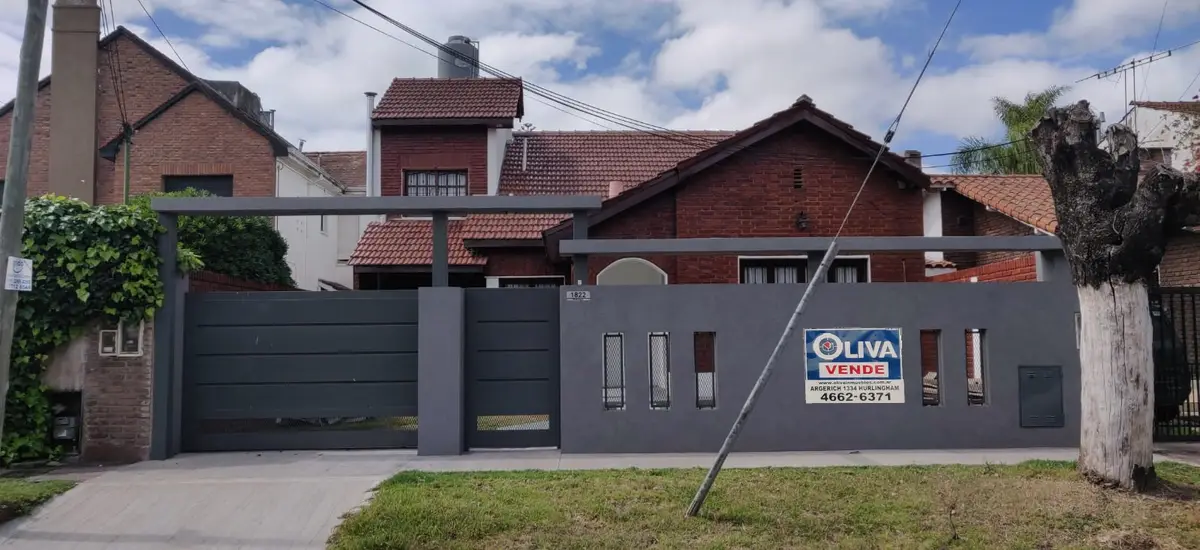 Excelente chalet en dos plantas – Casa en venta en Hurlingham