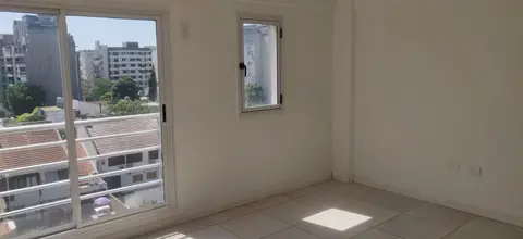 Monoambiente en 5to piso, Morón: foto 3 de la galería