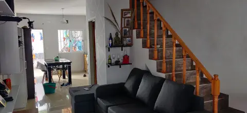 Dúplex al frente, Hurlingham: foto 1 de la galería