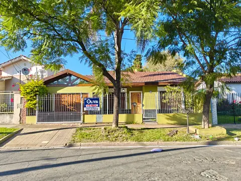 Hermoso chalet en zona céntrica – Casa en venta en Hurlingham