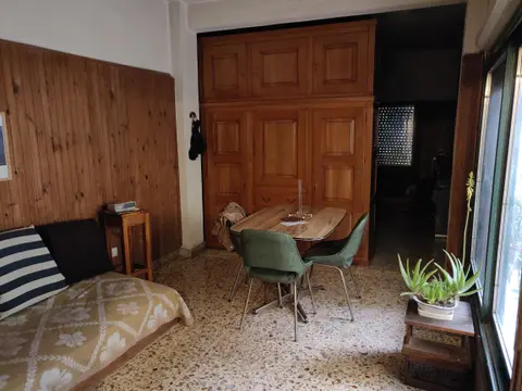 Casa en dos plantas a 100mts de Av. Roca, Hurlingham: foto 1 de la galería