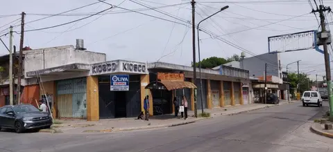 6 Locales sobre calle Bustamante – Local en venta en Hurlingham