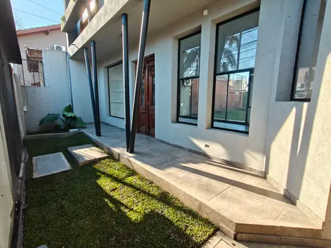 Hermosa casa en dos plantas, Hurlingham: foto 2 de la galería