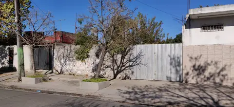 Importante lote, Hurlingham: foto 1 de la galería