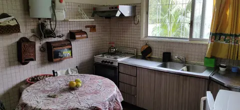 Casa en dos plantas, Hurlingham: foto 4 de la galería