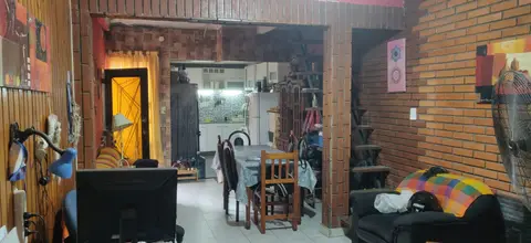 Casa americana con depto al fondo, Hurlingham: foto 2 de la galería