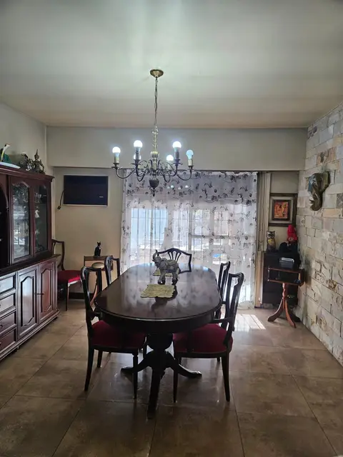 Chalet en dos plantas en zona residencial, Hurlingham: foto 3 de la galería