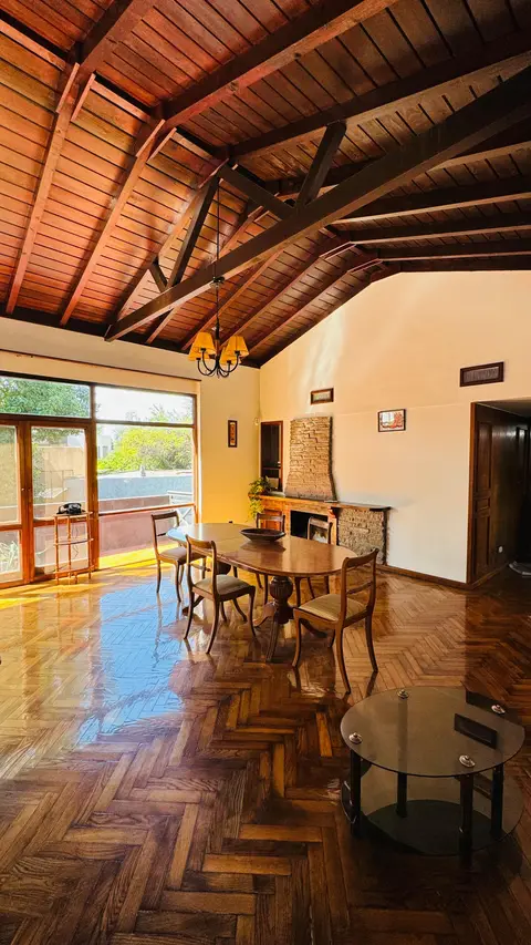 Chalet en dos plantas, Hurlingham: foto 3 de la galería