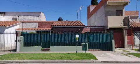 Chalet en Hurlingham – Casa en venta en Hurlingham