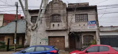 Casa en dos plantas – Casa en venta en Morón
