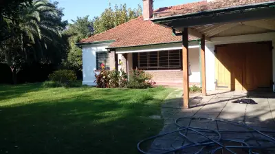 Chalet en el corazón de Hurlingham – Casa en venta en Hurlingham
