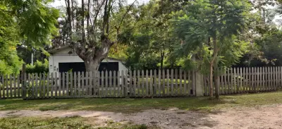 Casa tipo Quinta sobre dos parcelas, Moreno: foto 2 de la galería