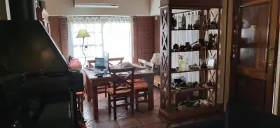 Excelente casa a 100mts de estación, Hurlingham: foto 4 de la galería